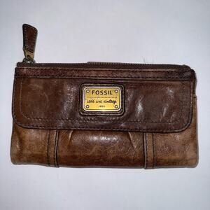 Fossil Women’s Rare Long Live Vintage 1954 Bifold Top Zip Wallet